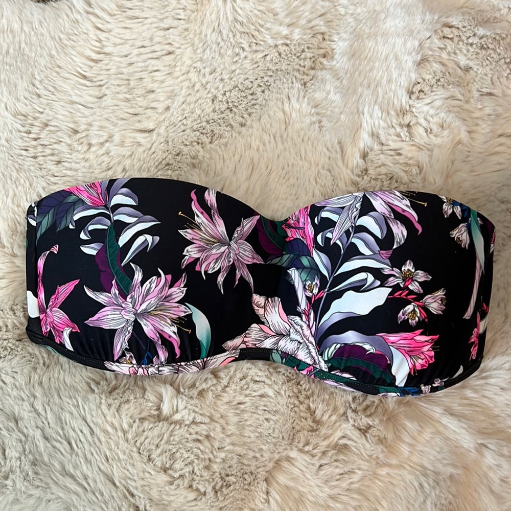 Bikini top